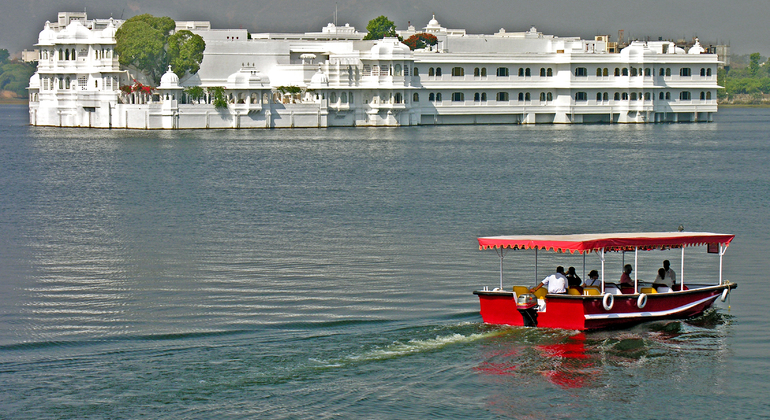 Pichola Lake Udaipur - Scenic Boating Destination